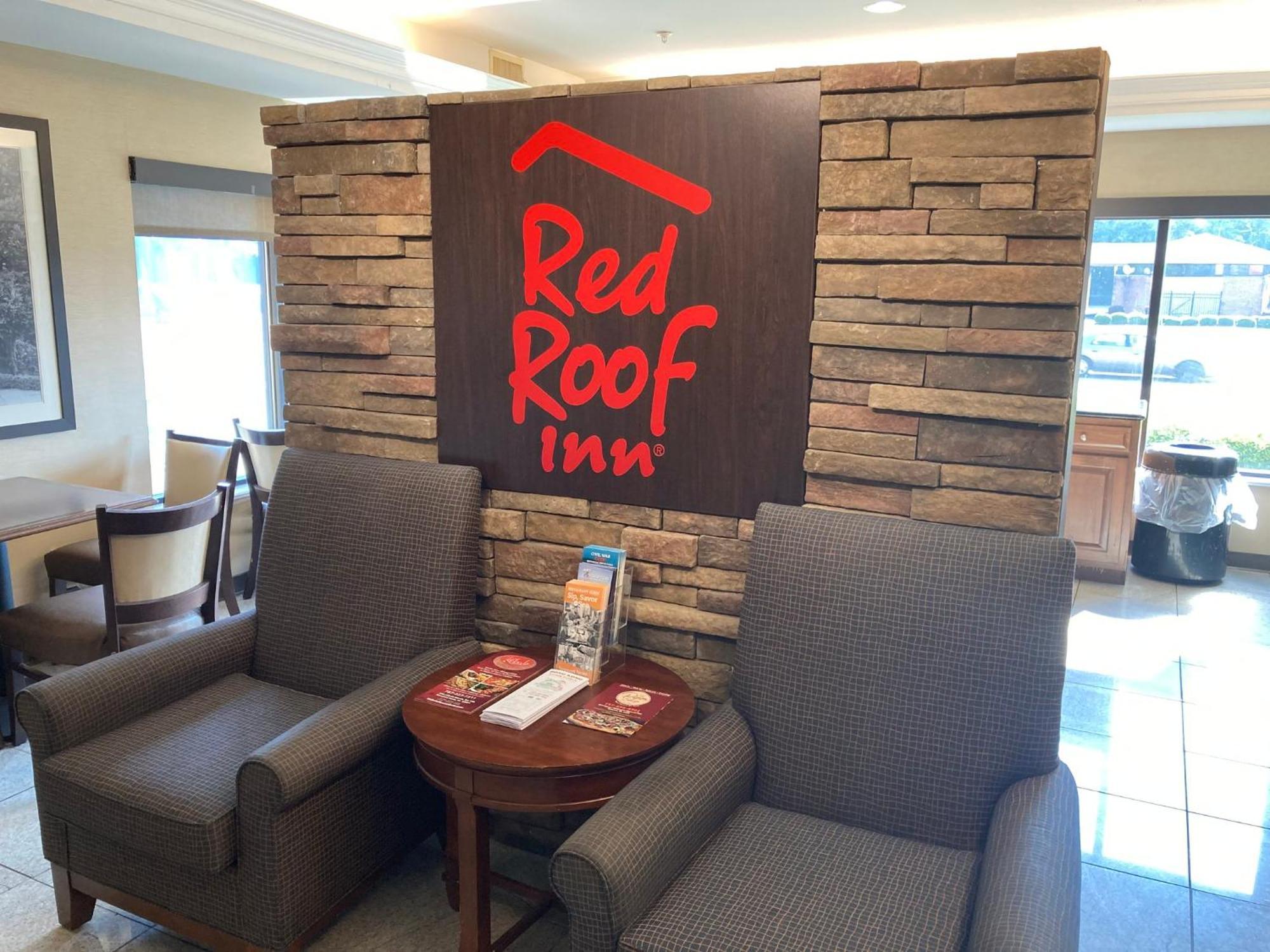 Red Roof Inn Newport News - Йорктаун Экстерьер фото
