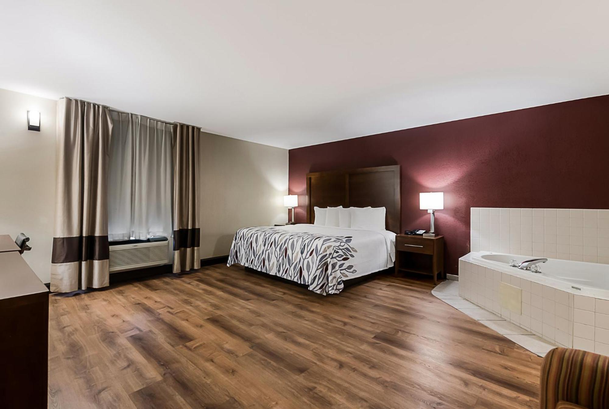 Red Roof Inn Newport News - Йорктаун Экстерьер фото