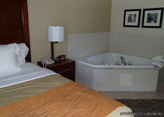 Red Roof Inn Newport News - Йорктаун Экстерьер фото